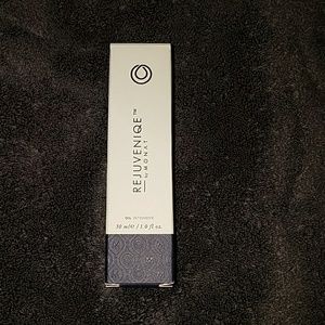 Monat Rejuveniqe Oil